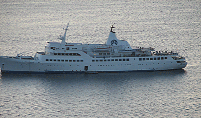 Galapagos-Fam-2006-098-w1.gif